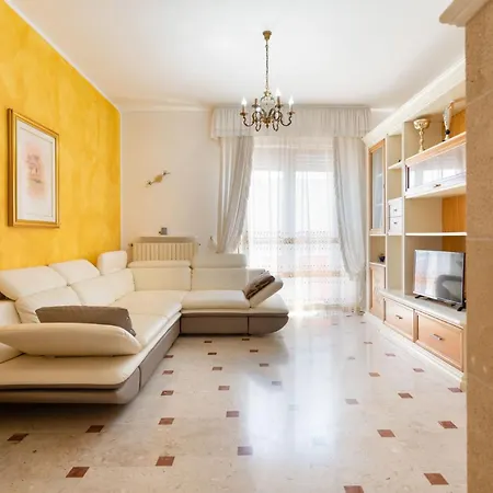 Casa Girasole * تريكاس